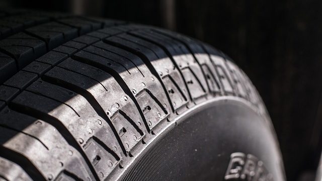 タイヤの溝はどのように減る 溝の減り方の種類や原因について解説 車の整備情報ナノブログ